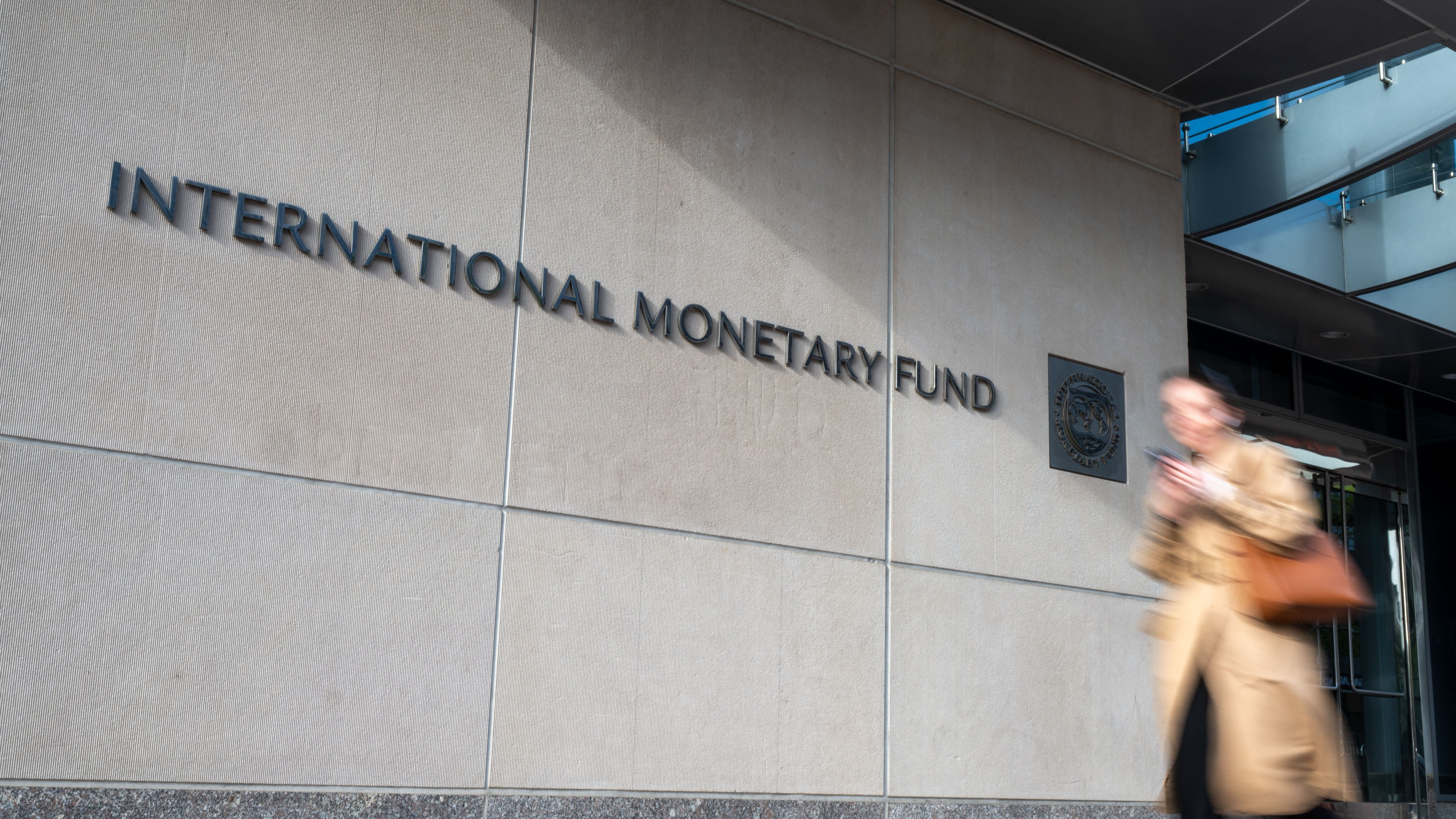 Reg Wrap: IMF says assets held by ‘weak banks’ are growing amid AI, inflation and cyber threats