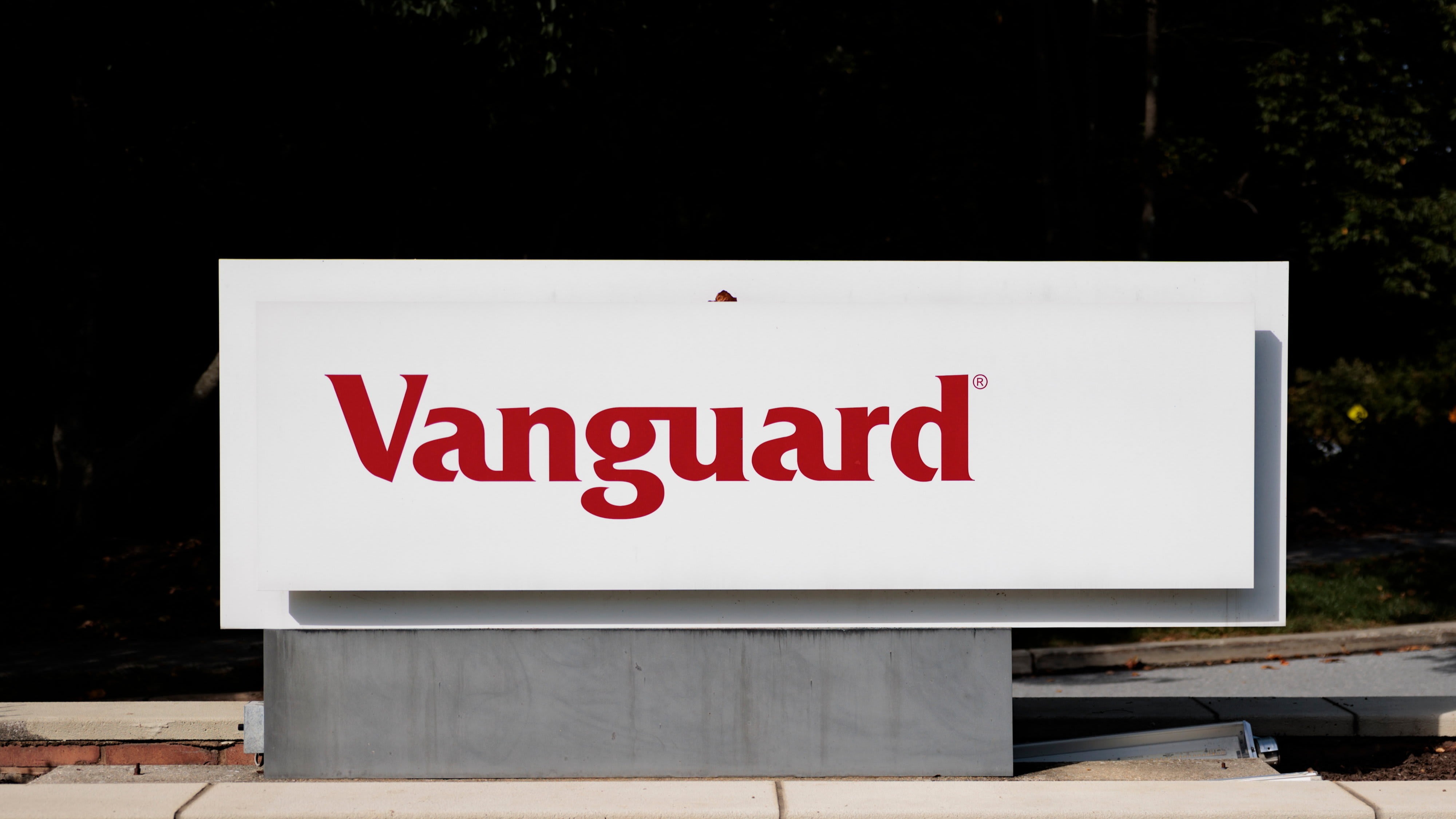 Vanguard reduces fees on global ETF