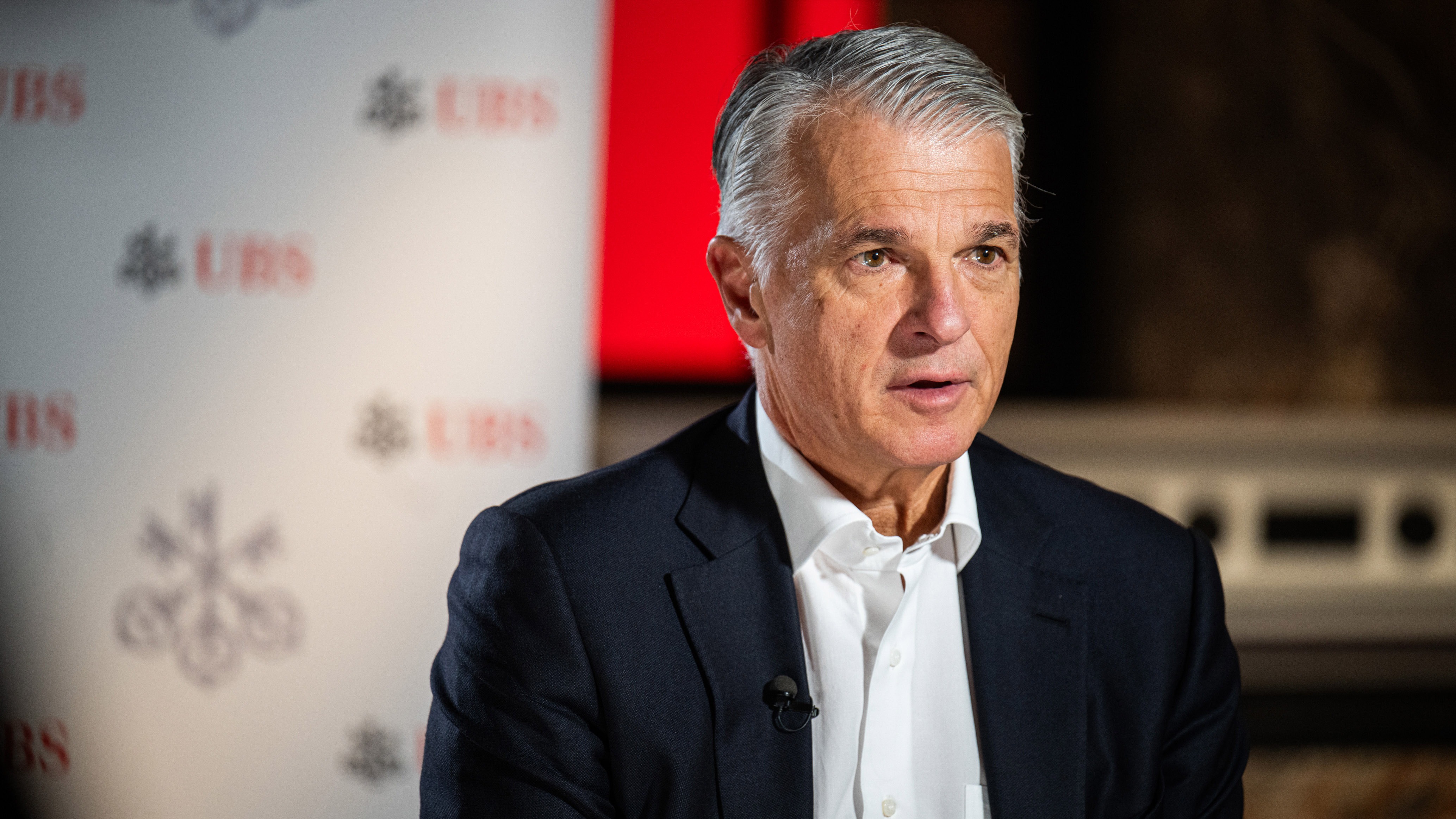 Swiss lawmakers urge UBS to curb lobbying over capital reforms; Russia challenges EU over €300bn asset freeze