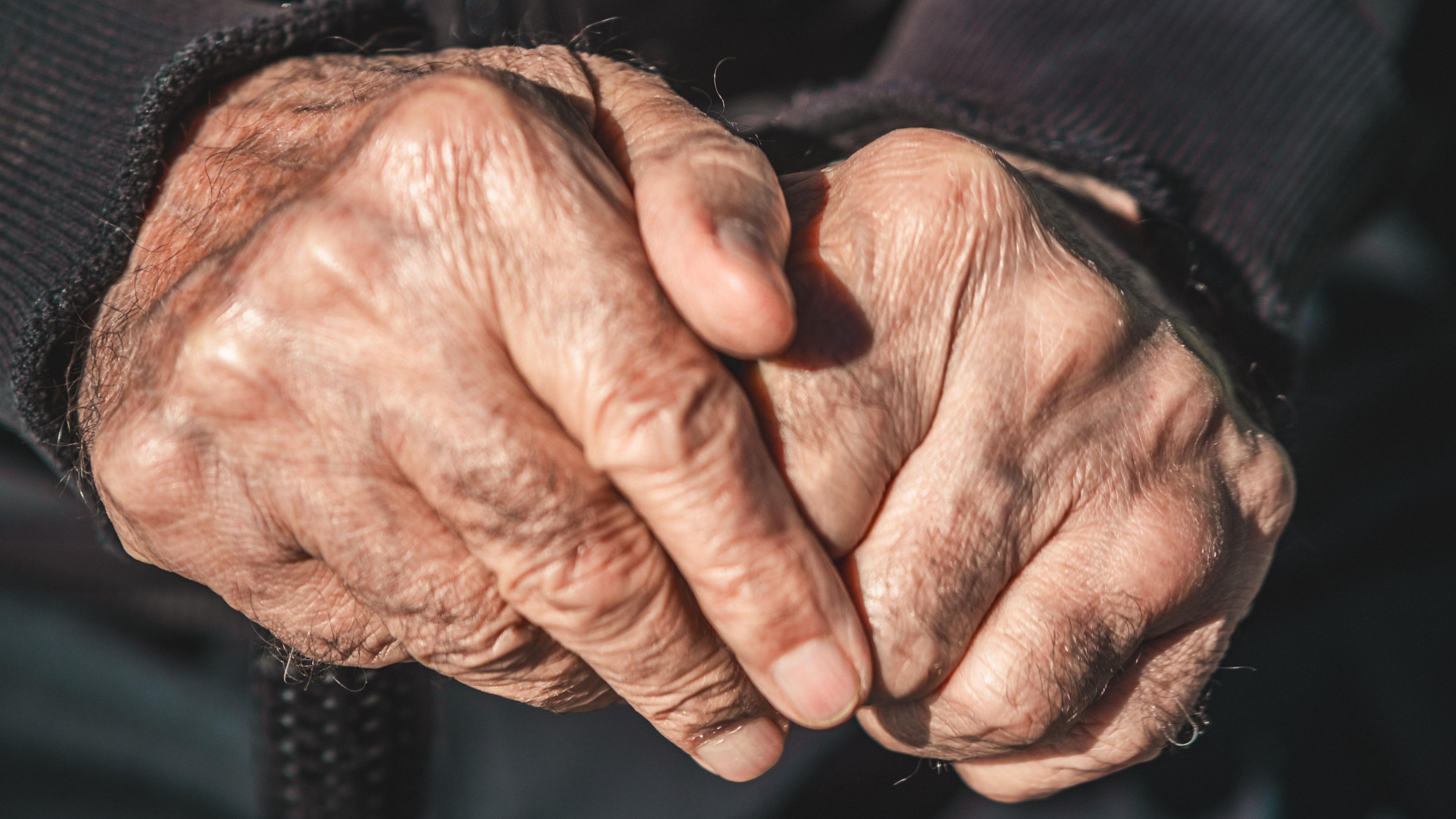 Nine in 10 savers would retire earlier than planned if they could afford to