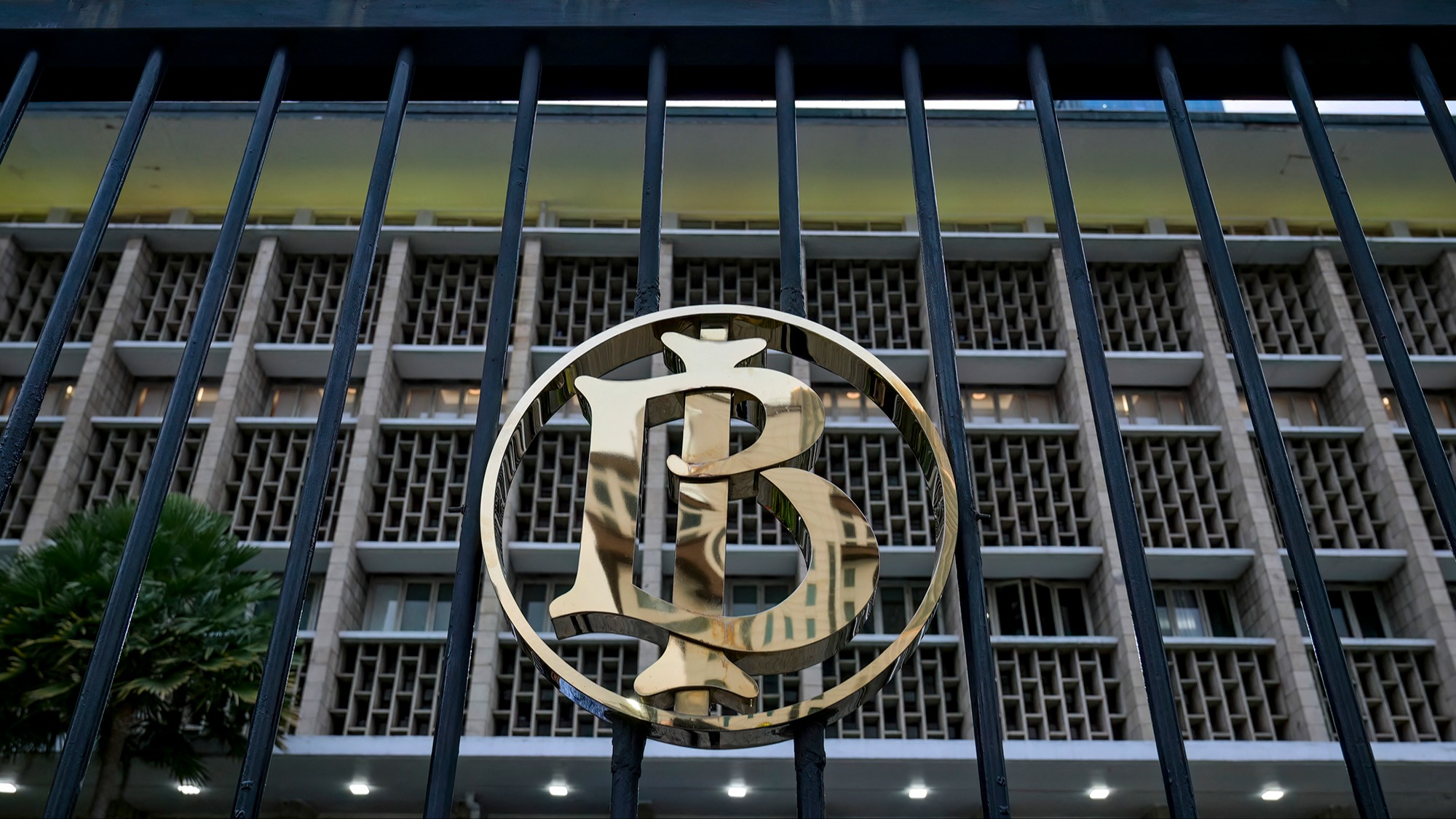 Indonesia’s central bank urged to release minutes to prove independence