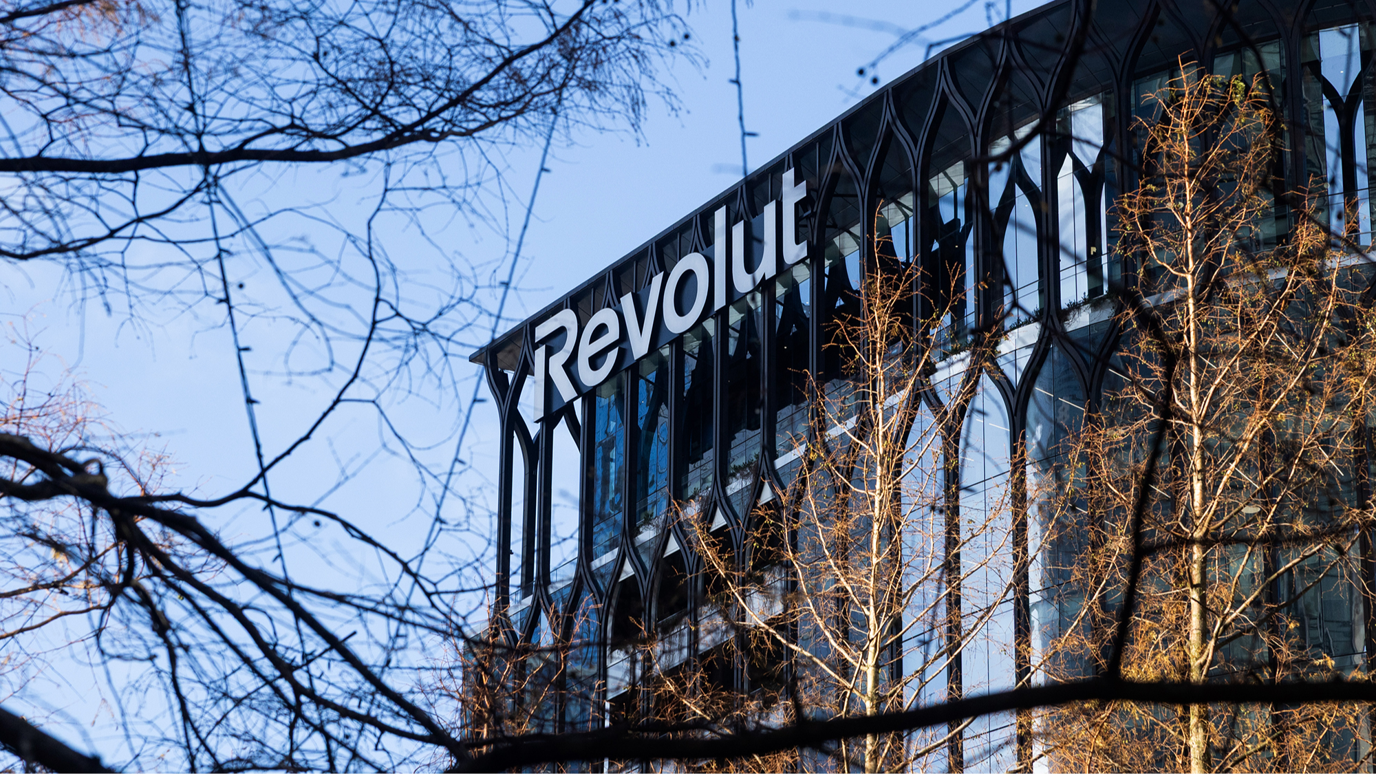 Revolut receives long-awaited UK banking licence; JPMorgan reins in lending to private credit funds