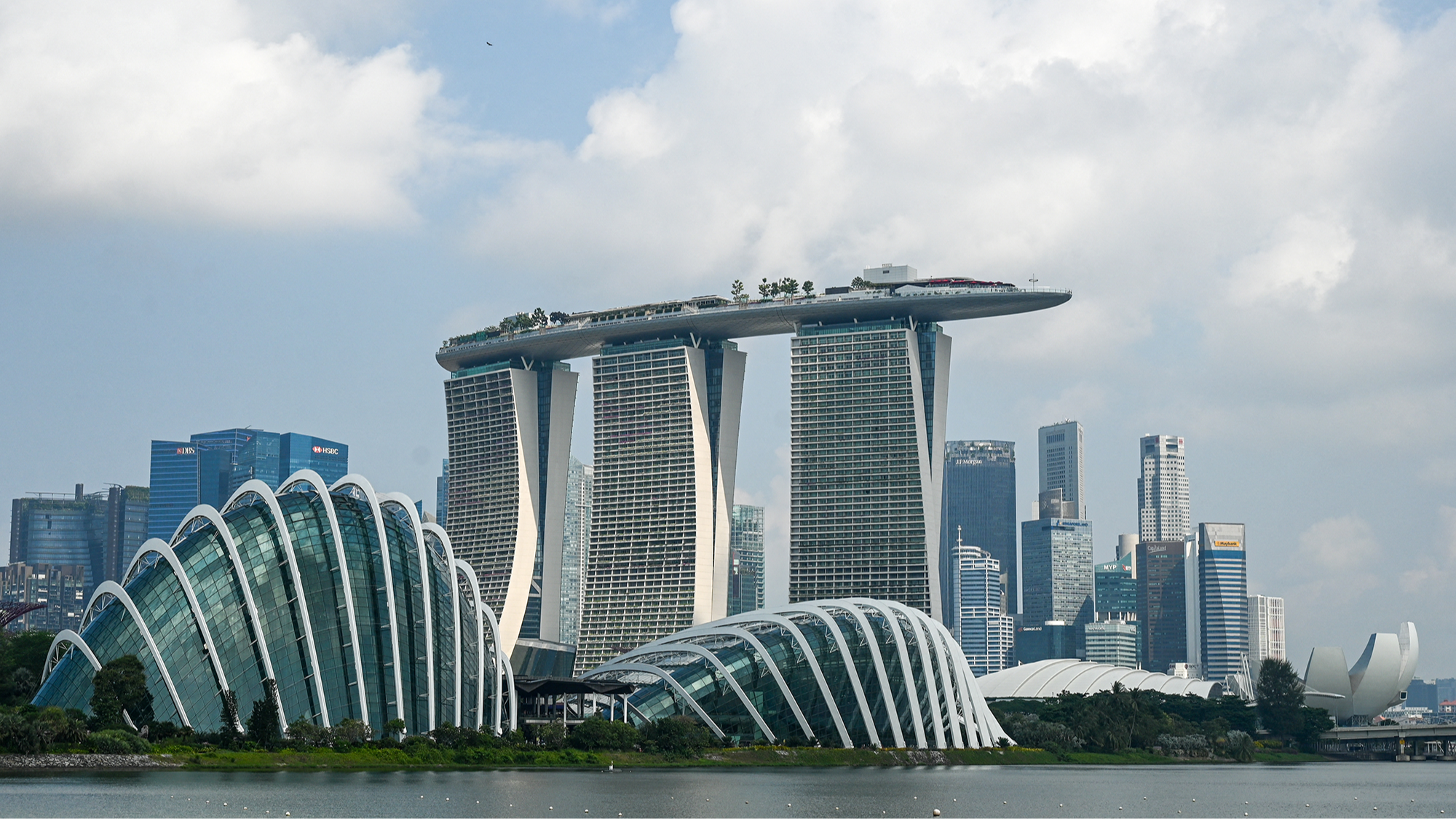 Banks eye Asian financial centres as Gulf risk rises