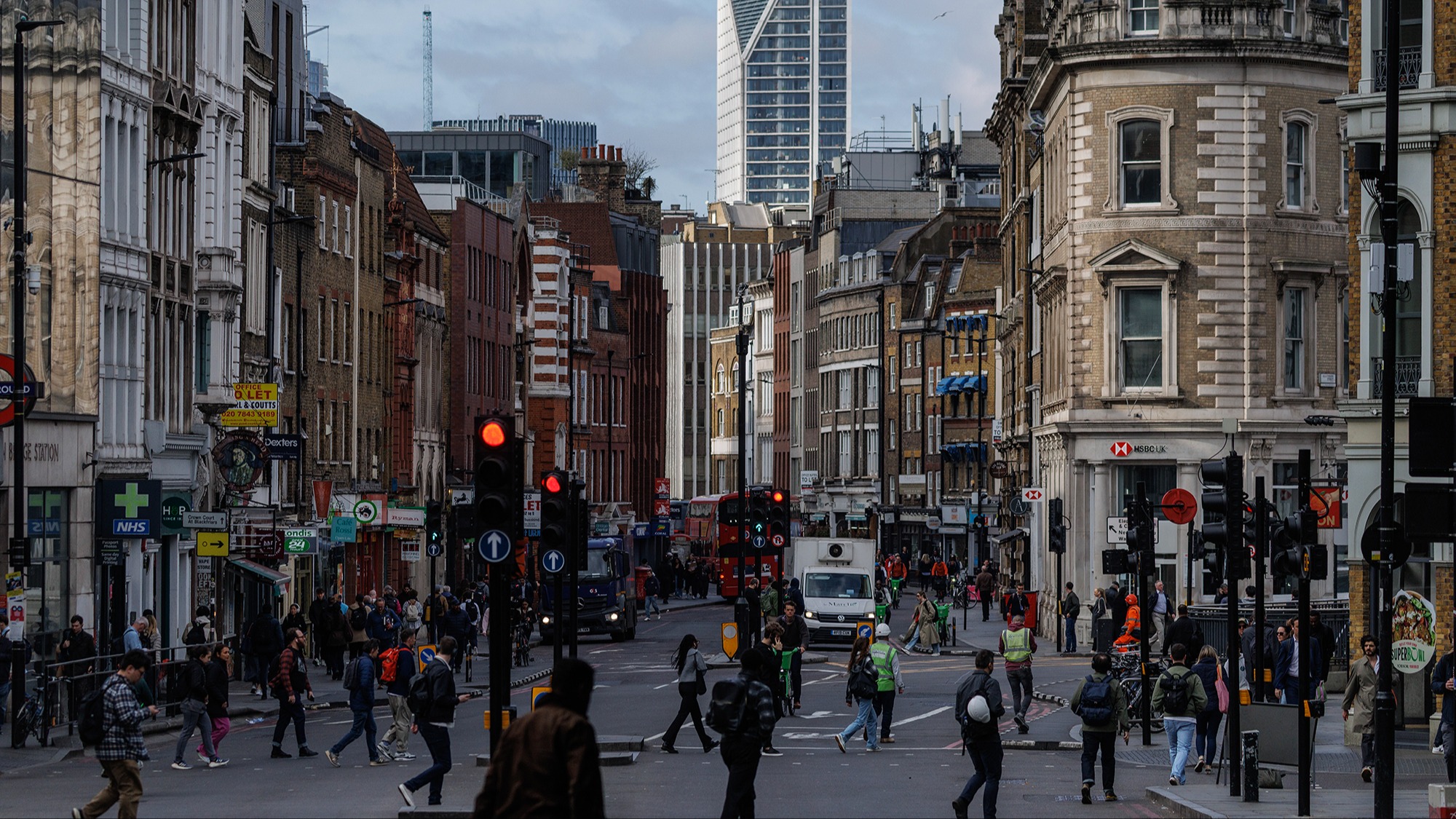 UK bank branch closures on track to hit 7,000 by early 2026