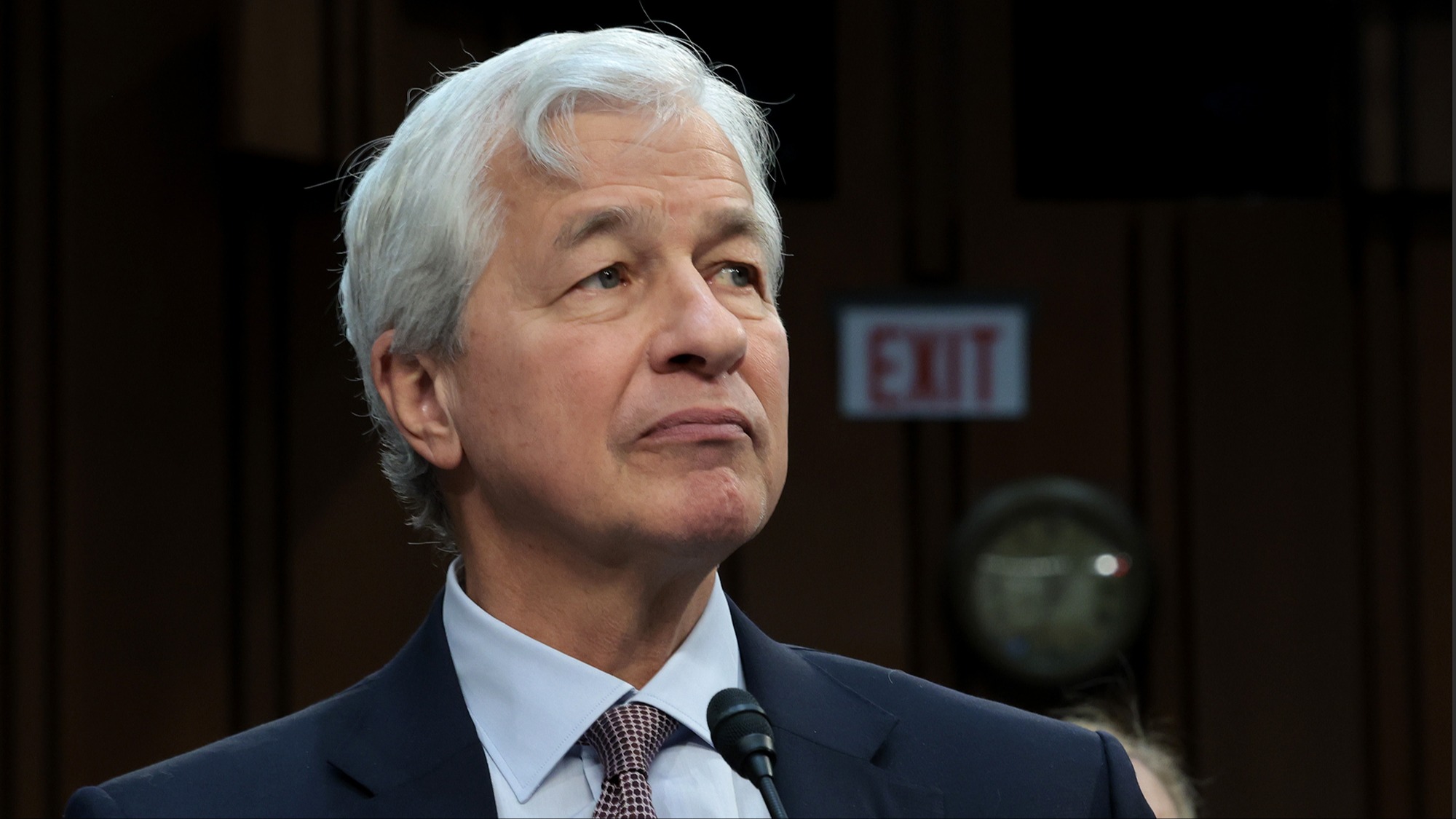 Trump sues JPMorgan and Dimon for $5bn over alleged debanking; Revolut drops US acquisition plan to seek banking licence