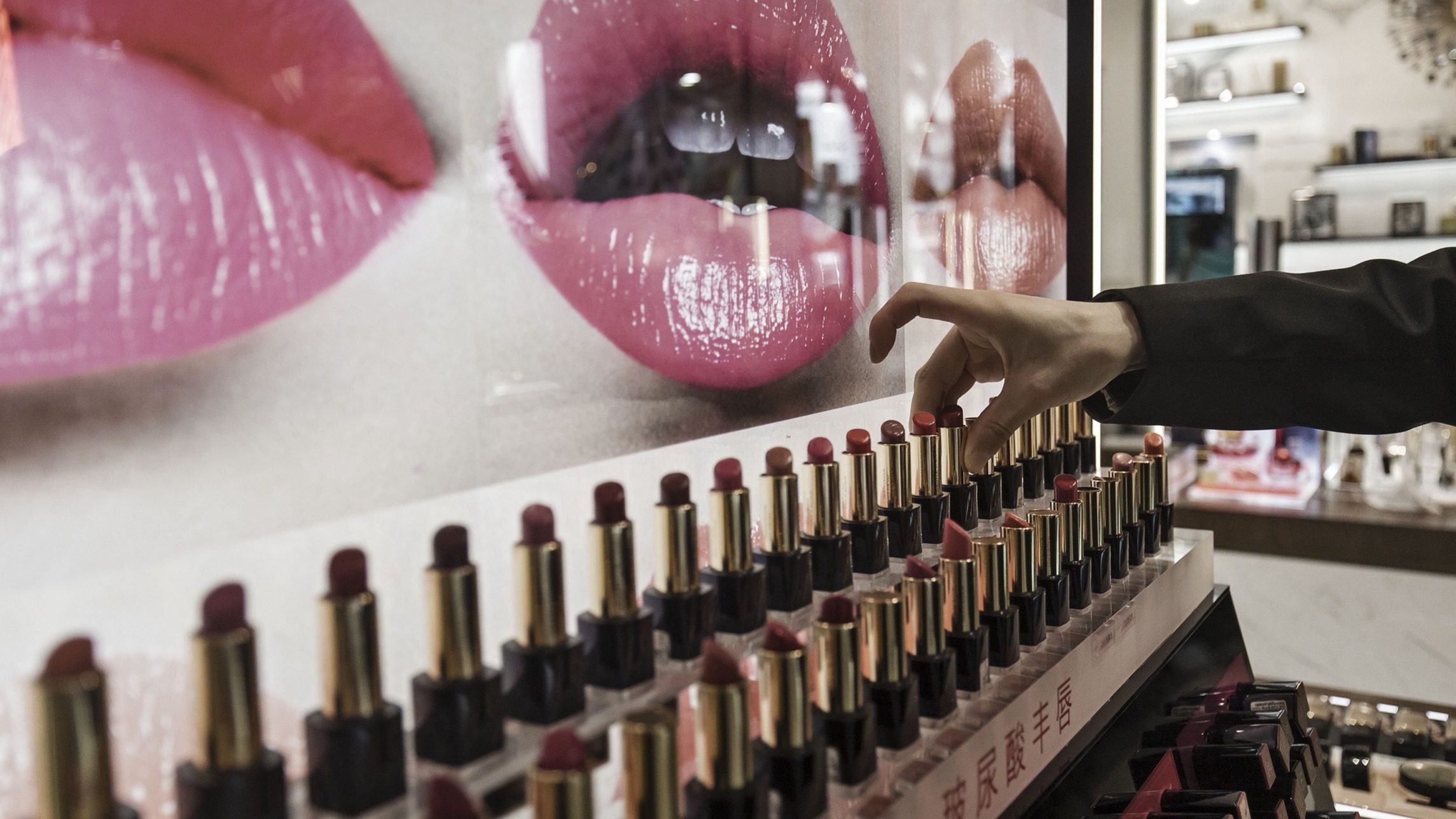 This cosmetics small cap is prettier than its numbers suggest