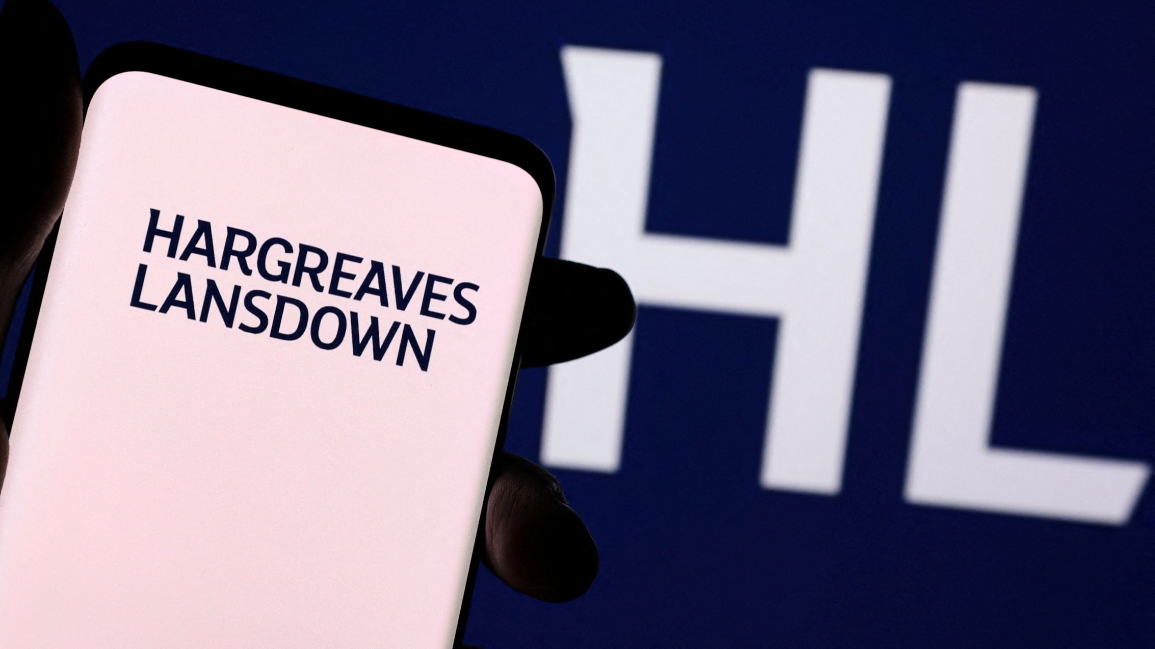 Hargreaves Lansdown delays fees increase for ‘targeted’ customers