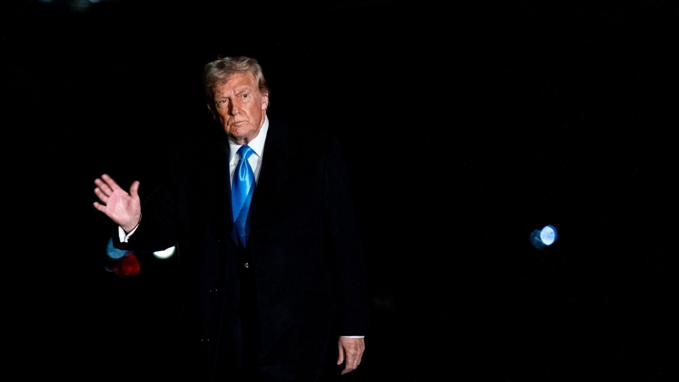 Markets suffer as Trump imposes tariffs on Canada and Mexico - FTAdviser