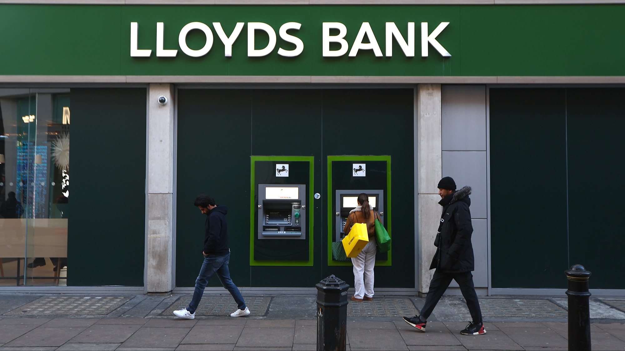 Lloyds says £1.95bn car loan provision might not be enough - The Banker