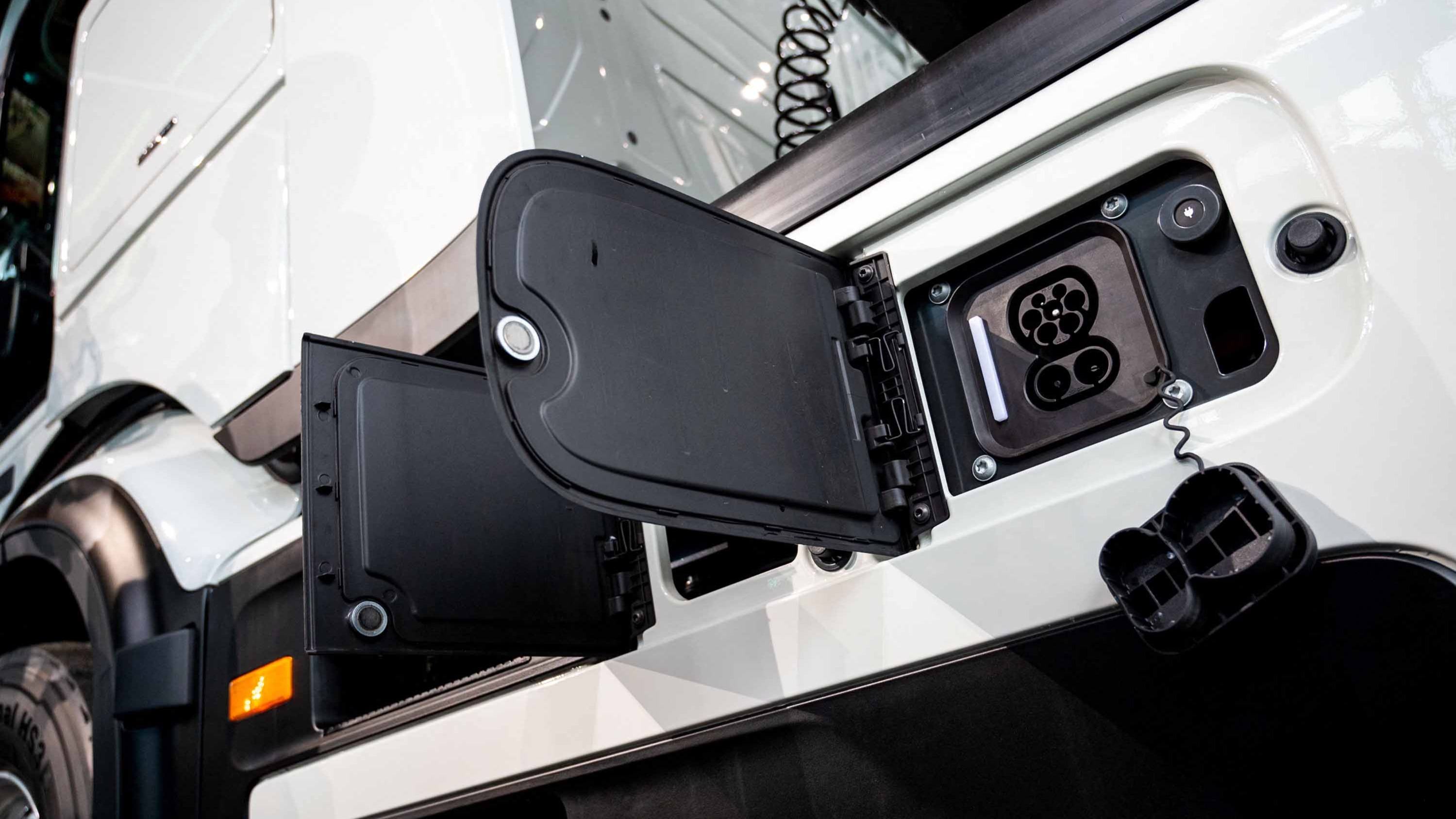 Global electric truck market expected to take off by early 2030s
