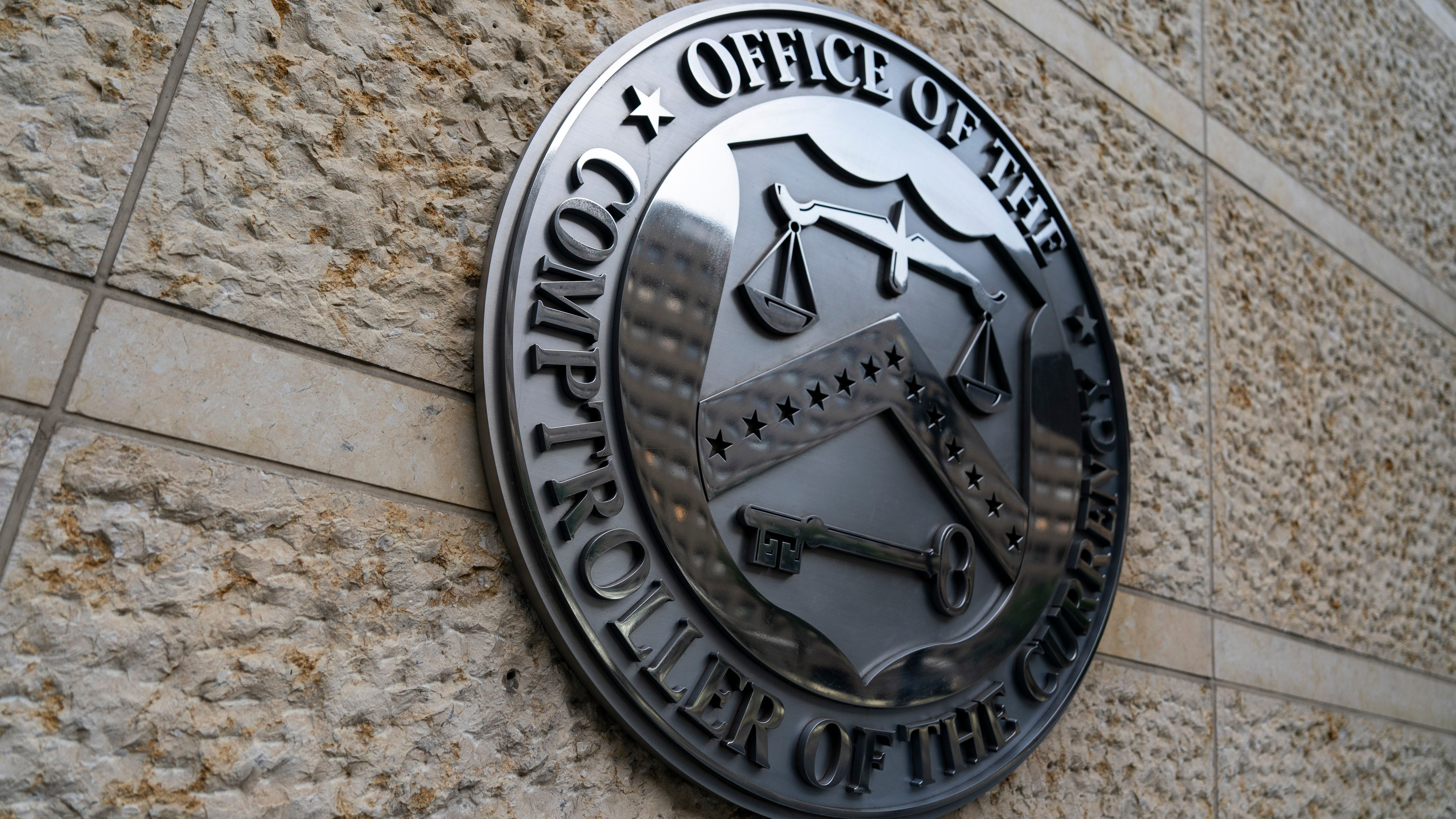 Reg Wrap: US agencies clarify new leverage ratio rules for banks