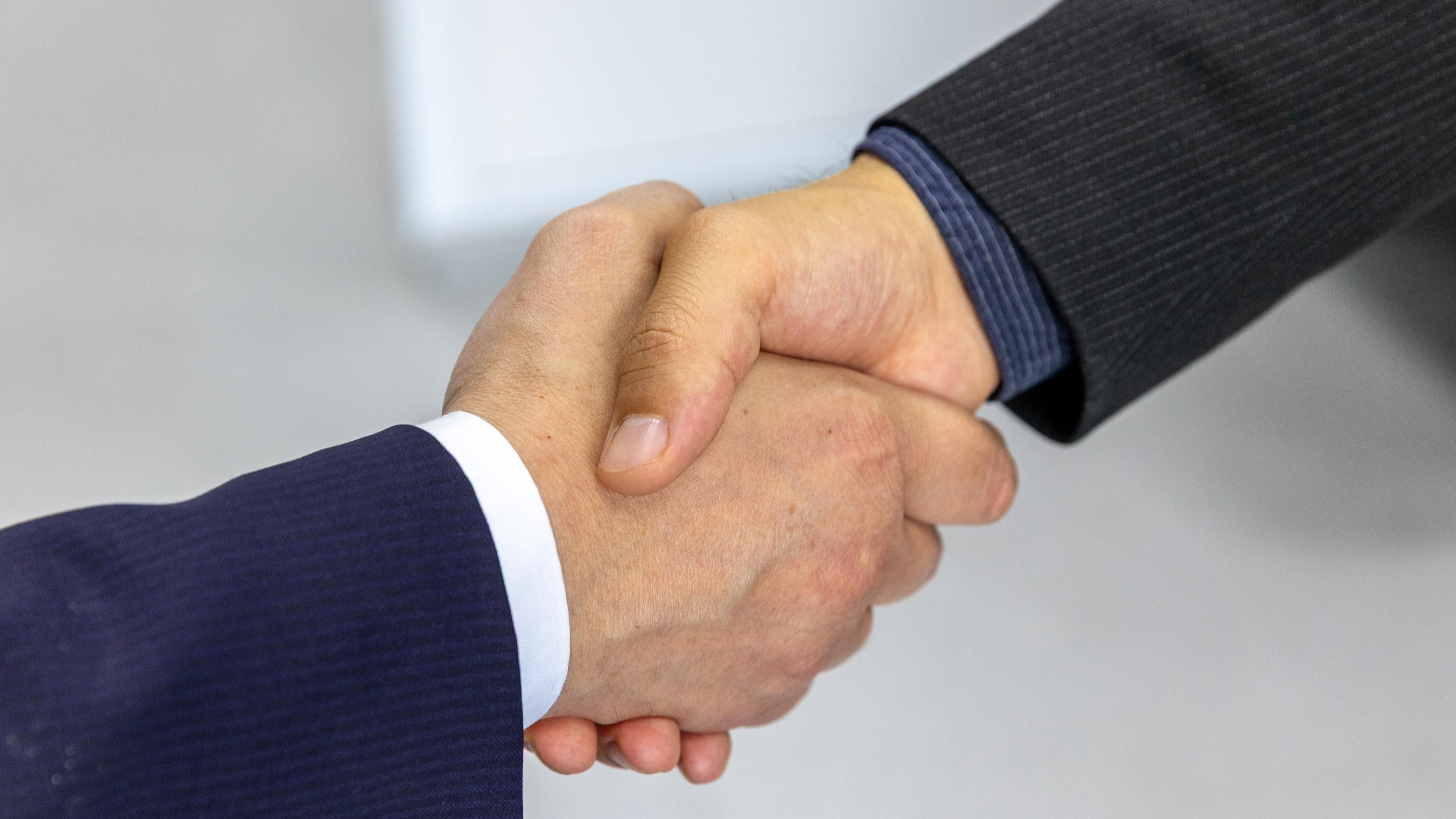 Quilter partners with communications specialist Plain Numbers